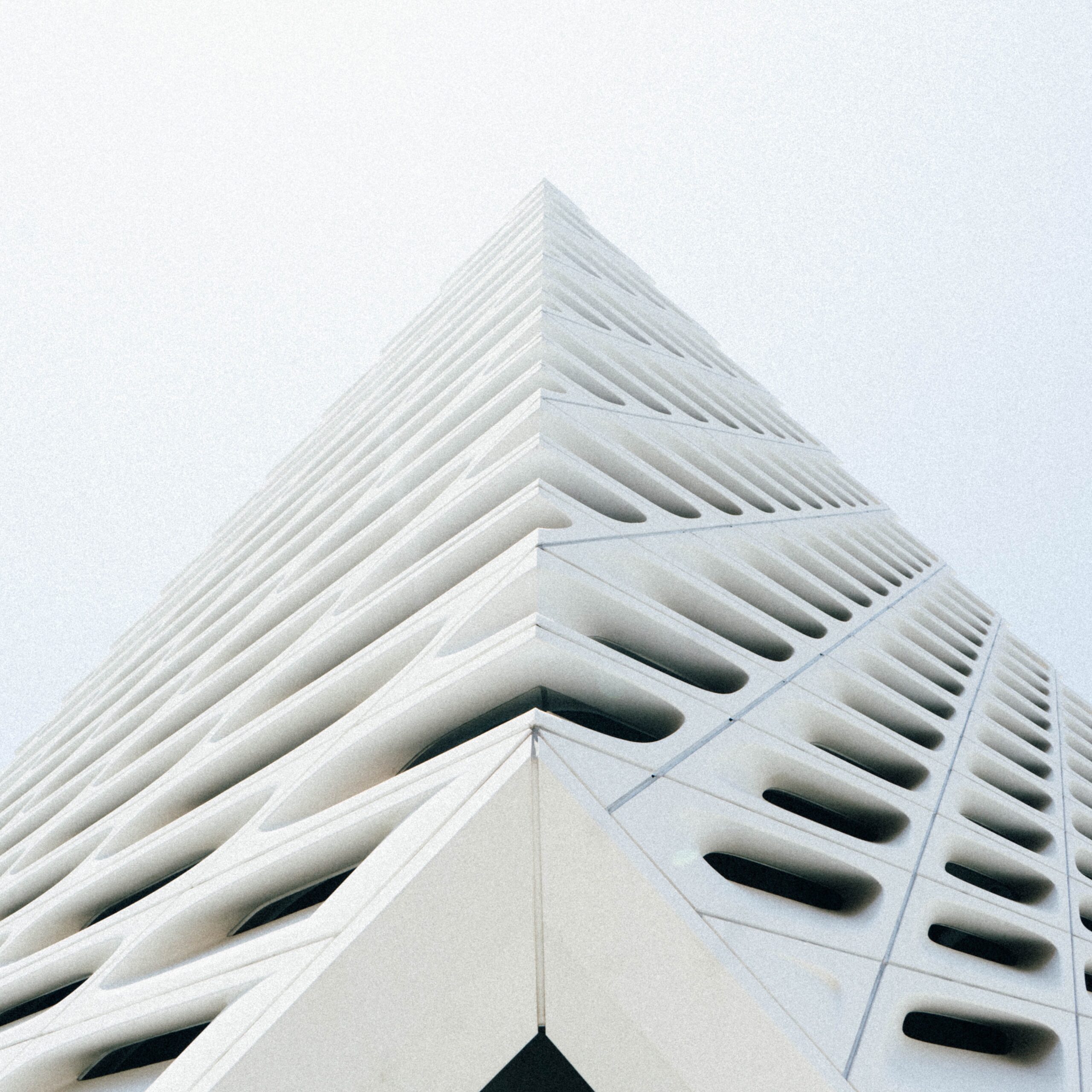 pexels-martin-péchy-2763969